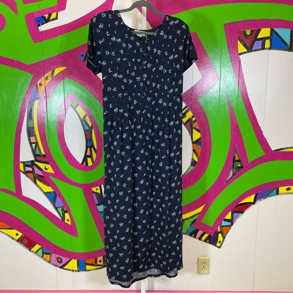 Worthington, Vintage Floral Pleated Button Up Dress. Size 10. Excellent cond!